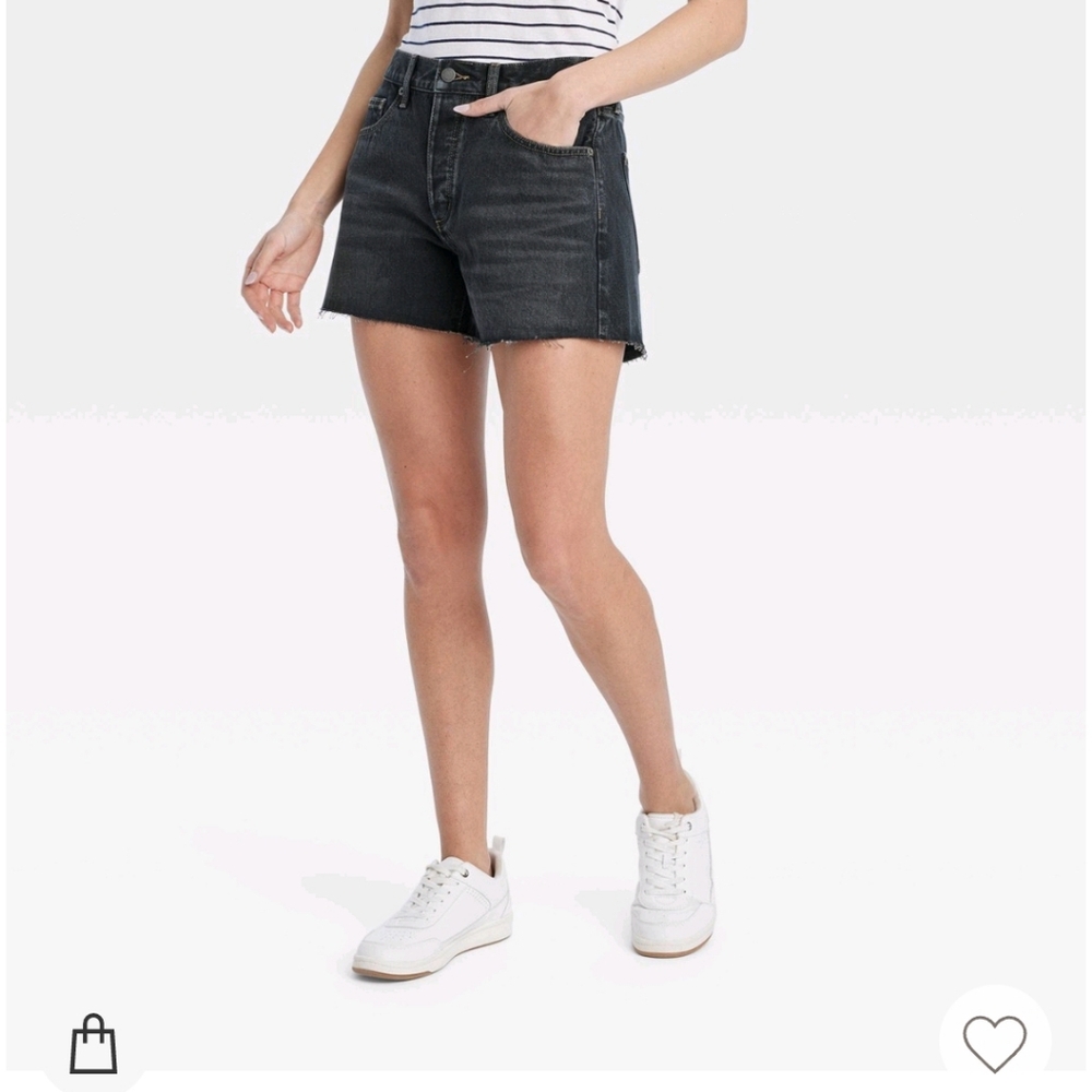 NWT Universal Thread 90s Mid-Rise Baggy Jean Shorts // Size 6